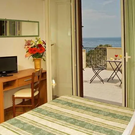 Jonic Mazzaro Hotel